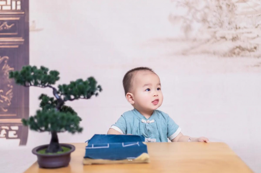 常州几个月宝宝不吐奶